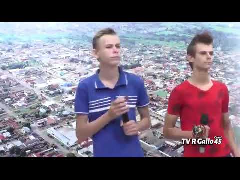 Nosso som torando, nosso som batendo é o pau que ta comendo