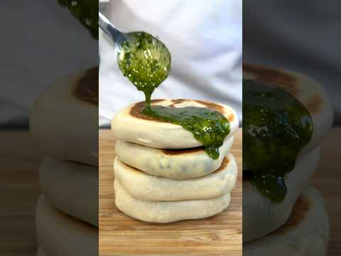 Feta Garlic Flatbreads😍 You can find the recipe in the comments.👇🏻