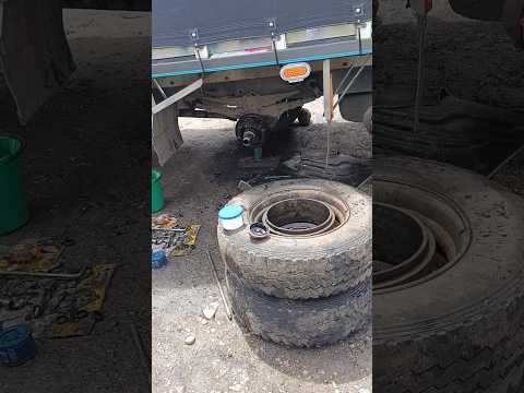 mecánicos de chitaga norte de Santander Colombia 🇨🇴 reparando rodamientos de camión Ino