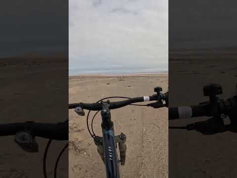 Giant talon cross country por Dunas de Caldera en región de Atacama Chile.