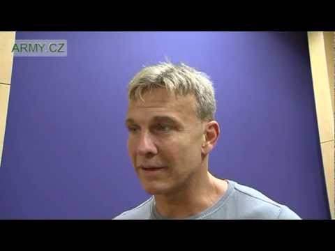 Martin Maxa podporuje české vojáky, napsal Píseň padlých a videem podpořil RegiBase