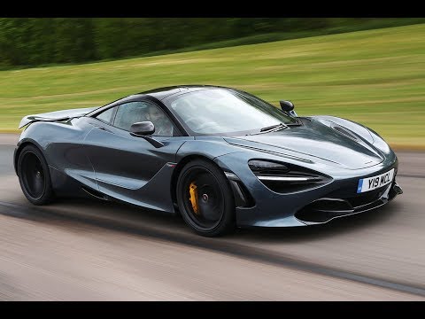 McLaren P1 vs. Porsche 918 Spyder vs. Ducati 1199 Superleggera - drag race