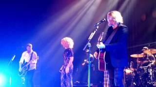 Little Big Town - Night On Our Side (Nashville 2/24/2017)