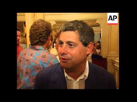 UK - "Oliver" celebrates longest run