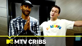 Tyler Cameron + Matt James' NYC Crib 🏙 & The Decker's Backyard 🏠| MTV Cribs