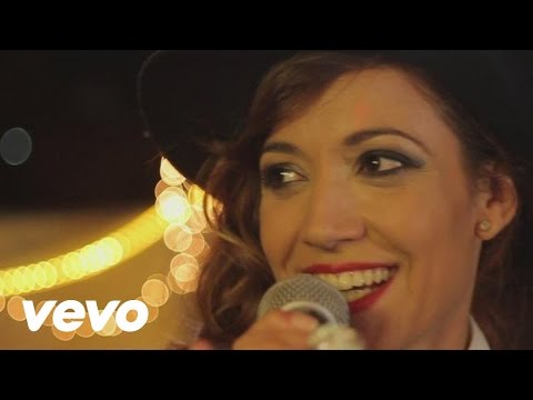 Valeria Gastaldi - Estampida de Elefantes (videoclip)