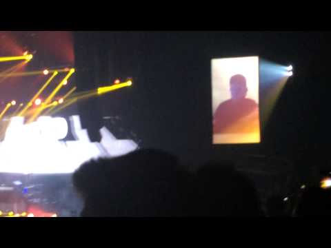 AVICII - PARIS BERCY - Addicted to you