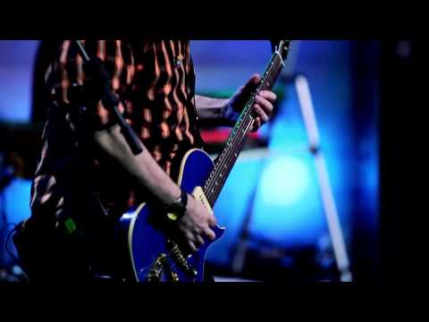 I Fall In Love - Papas da Língua