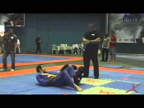 BRASILEIRO CBJJE 2013 - Thiago Rodrigues x Paulo Miyao by X-COMBAT