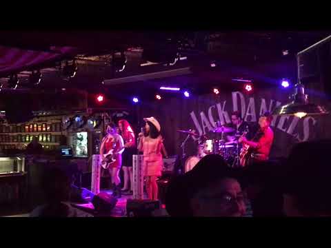 Celine Lee (Tease It To Jesus) @ Rollie's Sauk Rapids, Mn 9-24-17