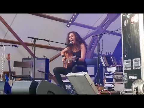 Akina McKenzie Live@Mühle Hunziken 2021 - The Red Bench Blues