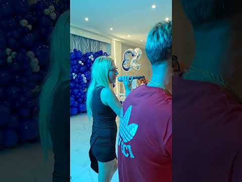 Alessio ossino e Luana in concerto compleanno Catania