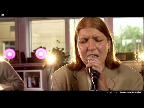 ‘House On The Hill’ - Möss (SPOT på Midten)