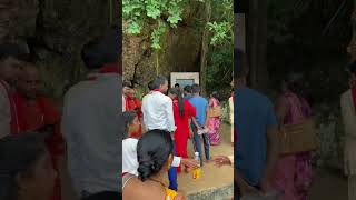 Download lagu बाबा दानवीर गुफा -Shaktiteerth Sidhashram dham -shaktiputra ji maharaj mp3