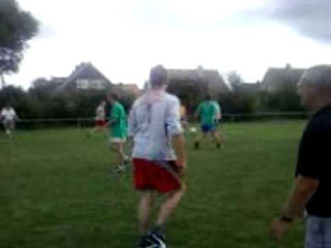 De jonge garde van krachtbal Hertsberge in actie