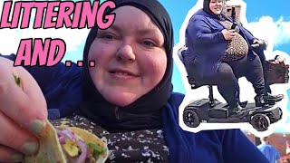 Download lagu Foodie beauty tries Mexican food & gets spotted in the wild while annoying the general public  mp3