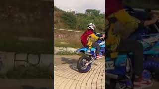 Download lagu EMAK GILA BELAJAR WHILIEE PAKE YZ125‼️ mp3 Download lagu EMAK GILA BELAJAR WHILIEE PAKE YZ125‼️ mp3