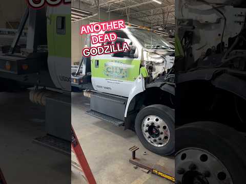 Our SECOND Ford 7.3 Godzilla Failure Under 150K Miles #fordtrucks #towtruck #enginerebuild #mechanic