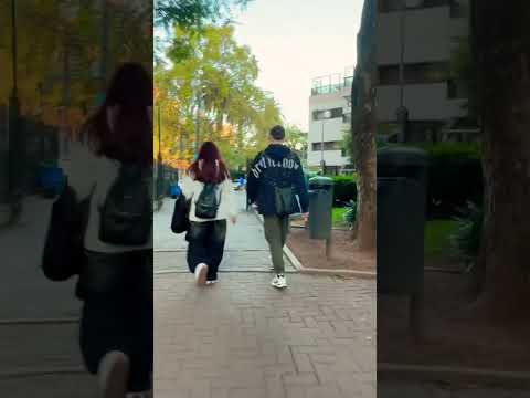 Realmente es una tarde muy linda en la plaza Castelli de Belgrano R #walking #shorts #belgrano #bsas