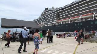 preview picture of video 'Queen Elizabeth berthed at Vuna Wharf while entertaining on Friday 21 Feb. 2014'