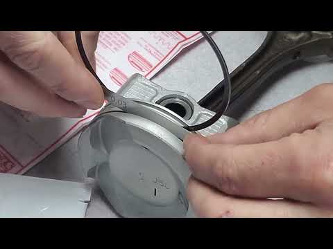 [Part 2/8] How To Rebuild Your Toyota Engine Echo, Yaris, Scion XB, XA, [1NZFE] Pistons.