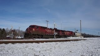 preview picture of video 'CP 9531 leads an Empty Ethanol at Byron, IL - 12/22/2012'