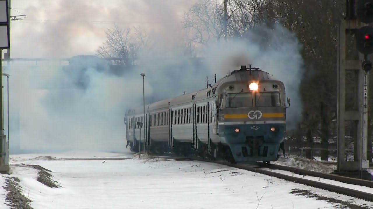 Дизель-поезд ДР1А-312 на о.п. Китсекюла / DR1A-312 DMU at Kitseküla stop