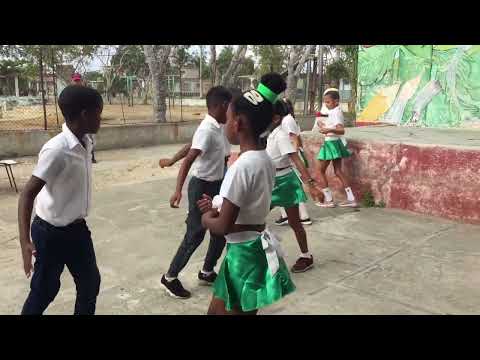 Nuestros niños bailando Rico pilón de Pacho Alonso. #cueto #holguín @tveducativaminedcuba4415