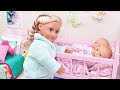 Mommy and twin baby dolls family routine in dollhouse - PLAY DOLLS