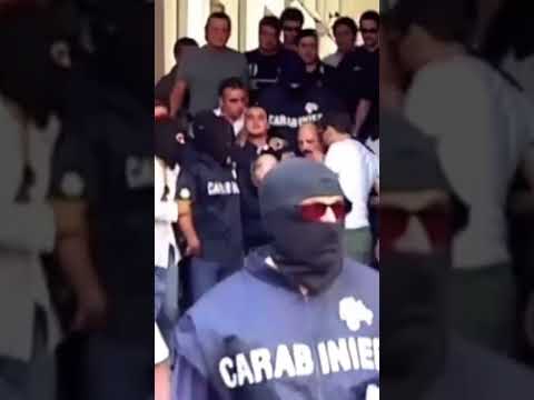 L'arresto del boss Paolo Di Lauro, detto Ciruzzo 'o milionario. #camorra #Napoli #Scampia #crime