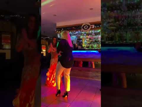 Belly Dancer Crystal Santana London Aksular 2