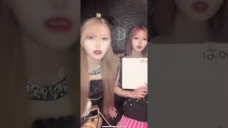 右の子に注目♥️パンチラしてます✨