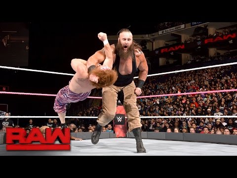 Braun Strowman vs. The Splash Brothers - 2-on-1 Handicap Match: Raw, Oct. 10, 2016