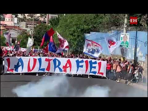 La Ultra Fiel se hace sentir previo al clásico Olimpia vs Real España