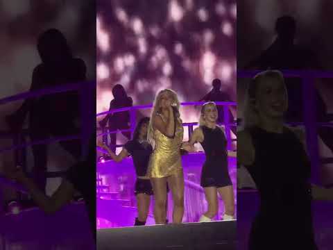 Sabrina Carpenter - (Live Performance At Primavera Sound Festival - Spain, Barcelona 2025).