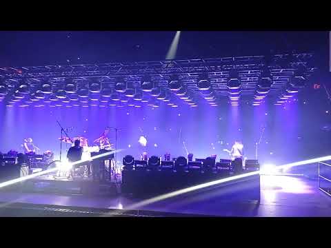 Kabát - intro + Brousíme nože (Praha, O²arena 9.11.2024)