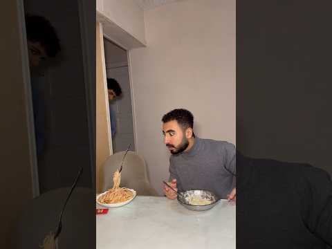 الشوكه الطائره 😂🍴🤣