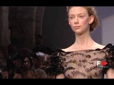 CHRISTOPHE JOSSE Fall 2009/2010 Haute Couture Paris - Fashion Channel
