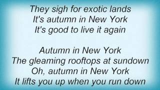 Louis Armstrong - Autumn In New York Lyrics