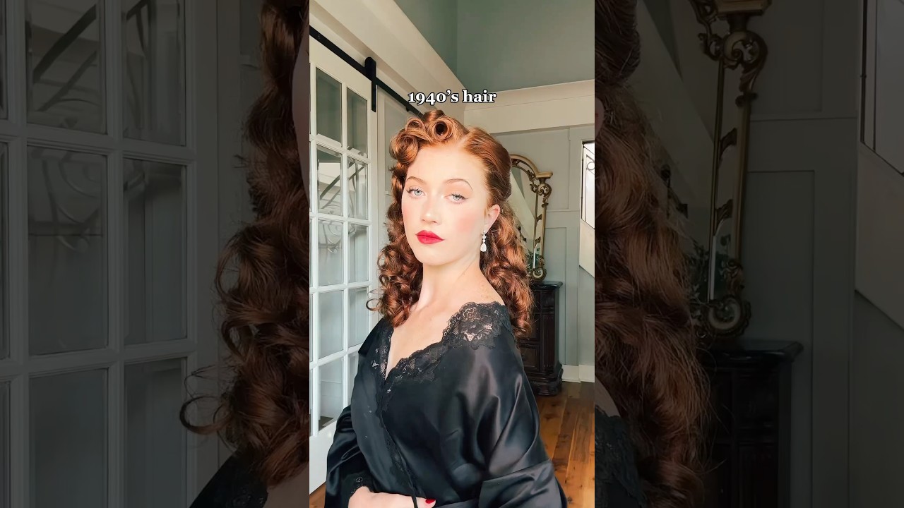 1940’s half-up hair tutorial ♥️ Love vintage hairstyles! #hairtutorial #vintage #hair
