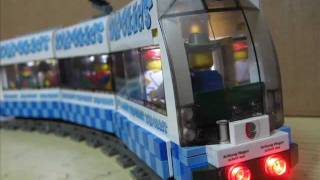 preview picture of video 'Augsburger KAROkids Straßenbahn in Lego und weitere beleuchtete Unikate MOC'