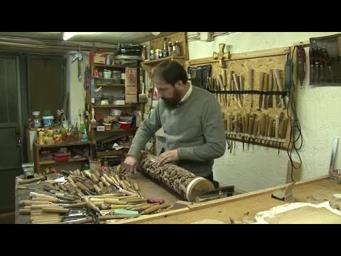 Струшки резбар ја продолжува вековната мијачка школа