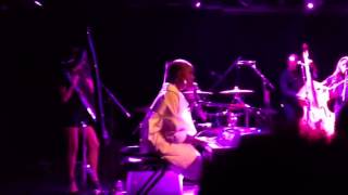 Laura Mvula "Let Me Fall" Le Poisson Rouge