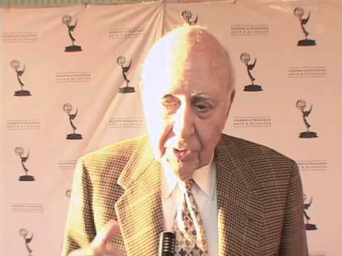Carl Reiner on "Hot in Clevelands's" popularity - EMMYTVLEGENDS.ORG