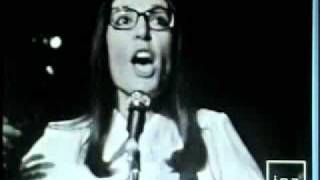 YouTube        - Nana Mouskouri - L&#39;Enfant au tambour.avi