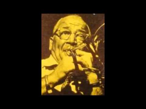 THE CHARLESTON - Pee Wee Hunt and His Orchestra 1953