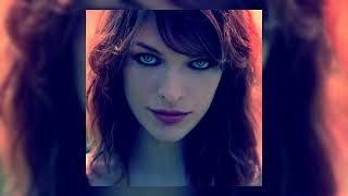 Milla Jovovich - Clock (Speed Up)