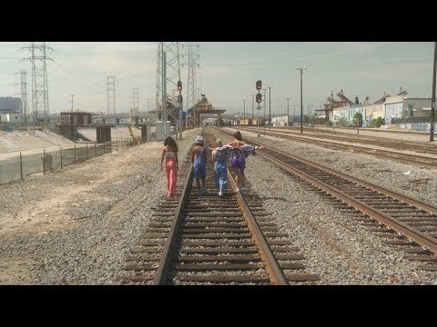 unperfect - 'Looking For A Hug' (Official Video)