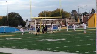 Pass finds wide open forward