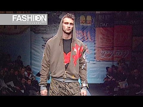VIVIENNE WESTWOOD Menswear Fall 2004 Milan - Fashion Channel
